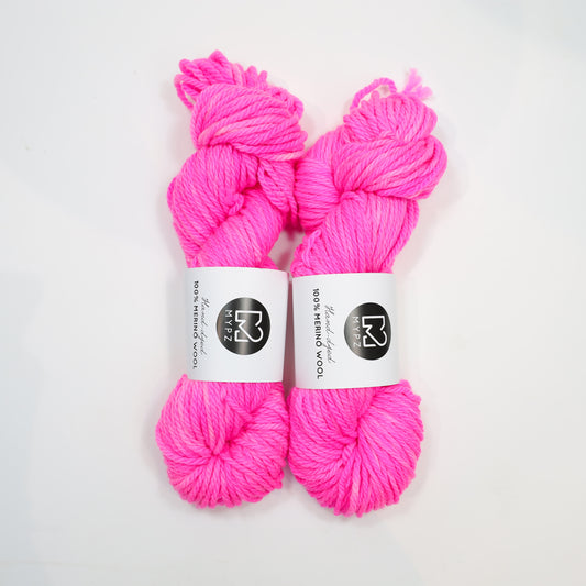 MYPZ Hand-dyed 100% Chunky Merino Wool – Neon Pink